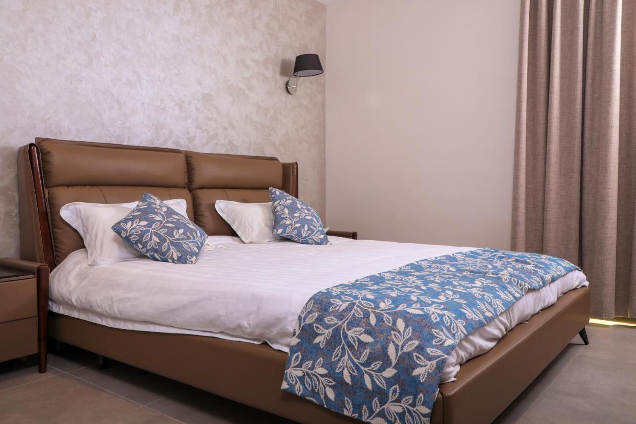 My Luxury Hotel Aqaba Esterno foto