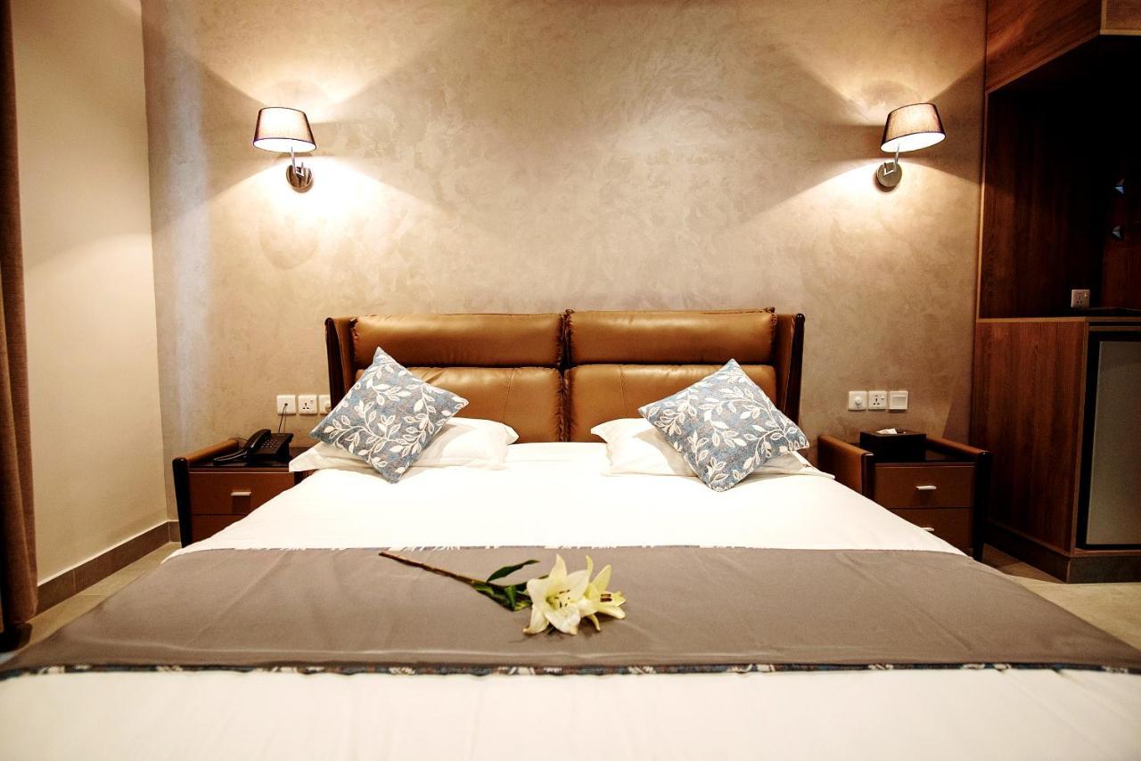 My Luxury Hotel Aqaba Esterno foto