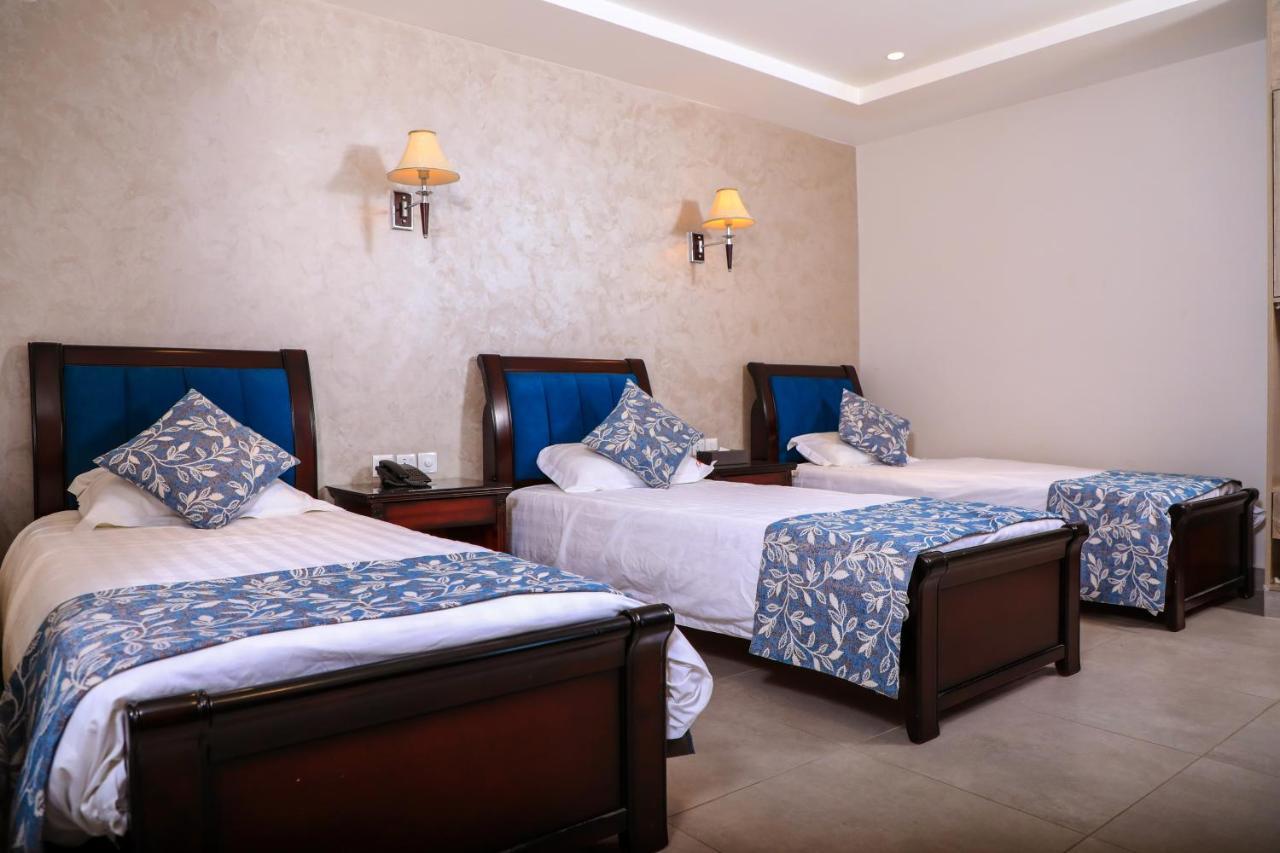My Luxury Hotel Aqaba Esterno foto