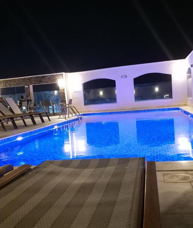 My Luxury Hotel Aqaba Esterno foto